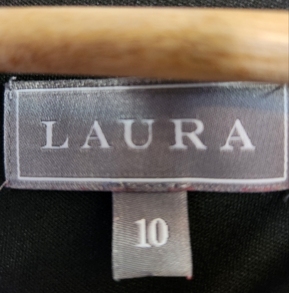 Laura - Picture 3 of 3